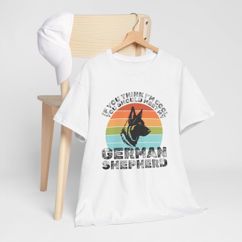 Cool Unisex German Shepherd Tshirt - Perfect for an Alsatian owner or as a gift.