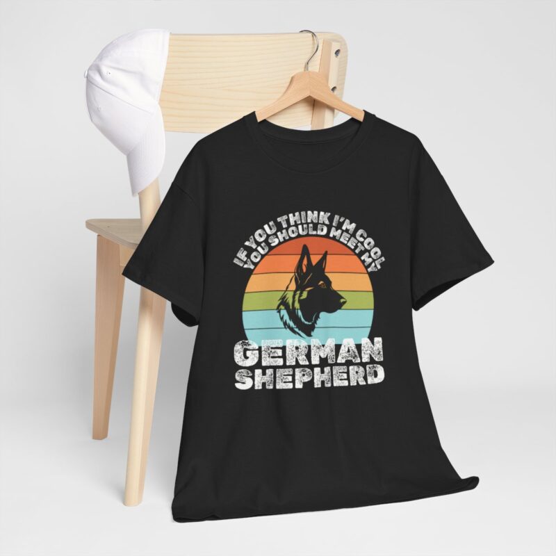 Cool Unisex German Shepherd Tshirt - Perfect for an Alsatian owner or as a gift.