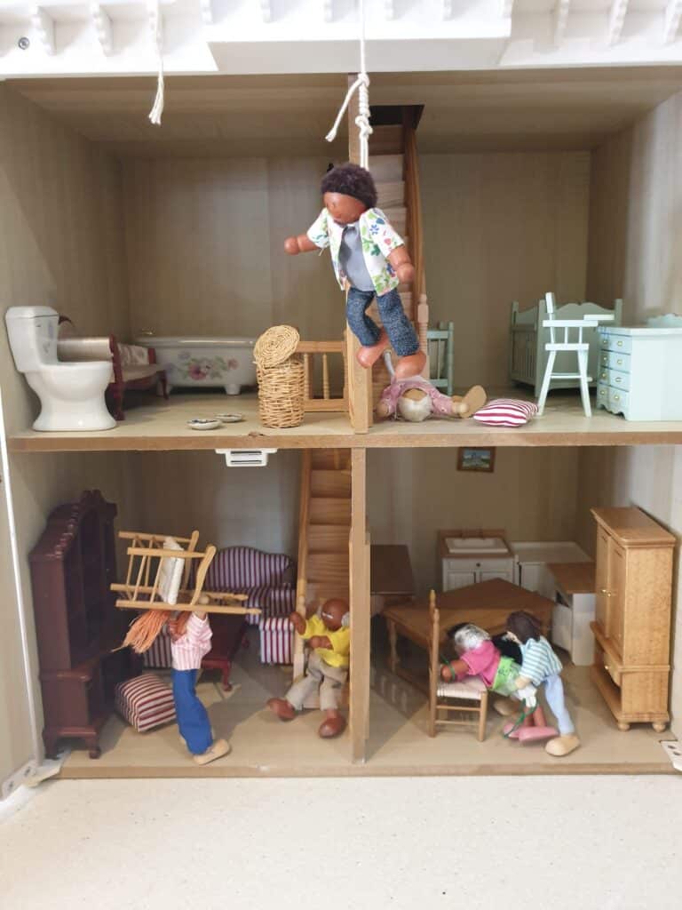 Creating An Abandoned Dollhouse: A Time Capsule