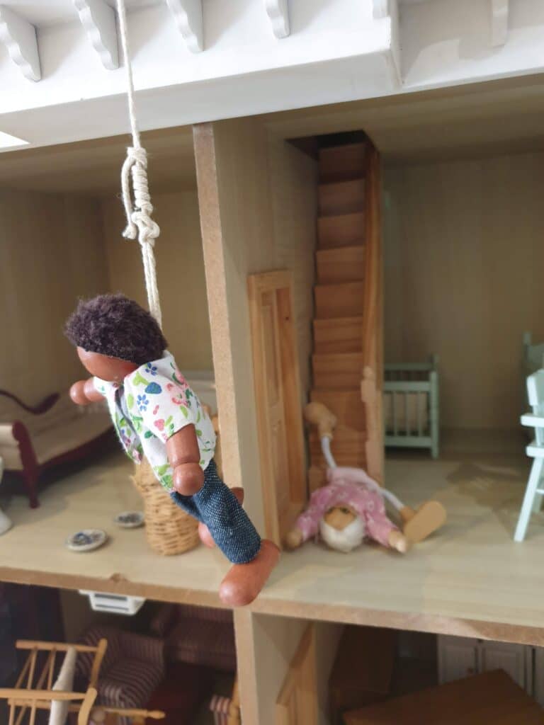 Creating An Abandoned Dollhouse: A Time Capsule