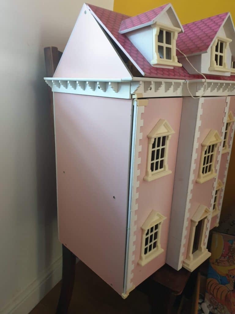 Creating An Abandoned Dollhouse: A Time Capsule